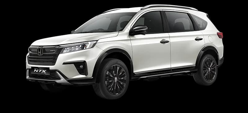 Honda BR-V N7X warna Premium Opal White Pearl tampak depan serong